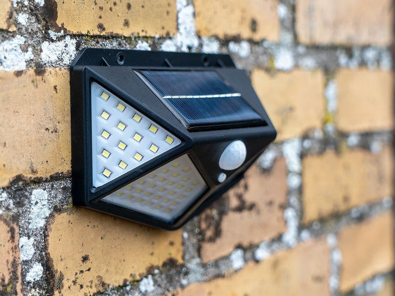 NEXSMART™ OUTDOOR SOLAR LED LAMP